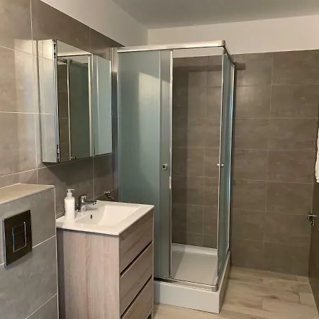 Vela Luxury Sea View - Marina Surf Apartment *