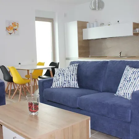 Vela Luxury Sea View - Marina Surf Apartment *